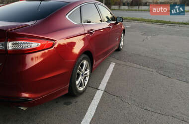 Седан Ford Fusion 2014 в 