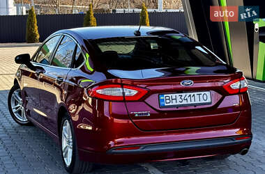 Седан Ford Fusion 2015 в 