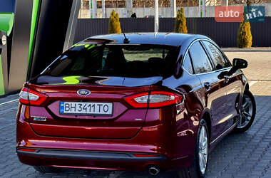 Седан Ford Fusion 2015 в 