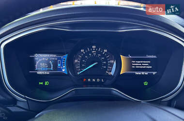 Седан Ford Fusion 2015 в 