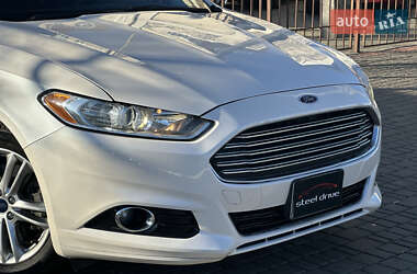 Седан Ford Fusion 2015 в Одесі