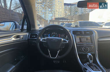 Седан Ford Fusion 2015 в Одесі