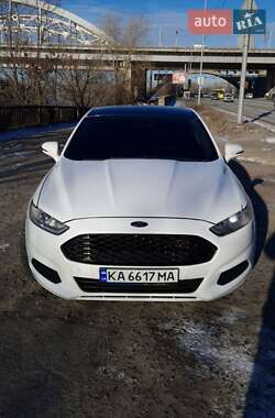 Седан Ford Fusion 2015 в Києві