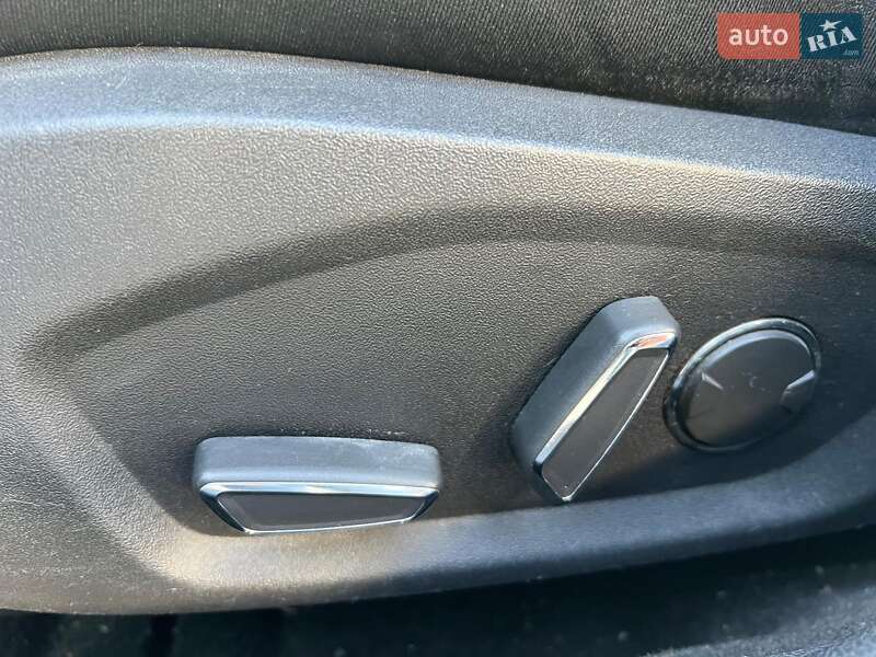 Седан Ford Fusion 2015 в Одесі