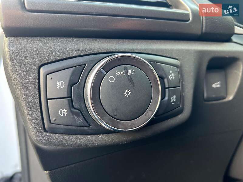 Седан Ford Fusion 2015 в Одесі