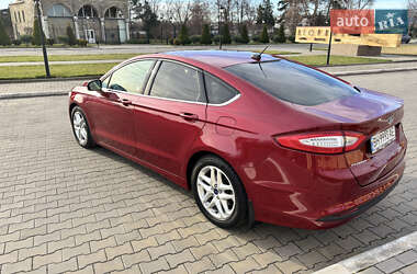 Седан Ford Fusion 2014 в Измаиле