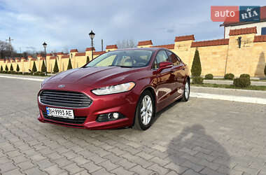 Седан Ford Fusion 2014 в Измаиле