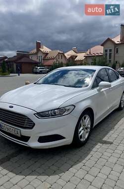 Седан Ford Fusion 2016 в Червонограді