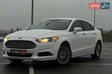 Седан Ford Fusion 2015 в Львове