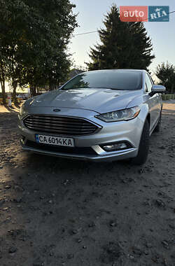 Седан Ford Fusion 2016 в Смілі