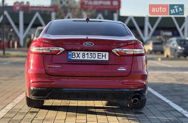 Седан Ford Fusion 2019 в 