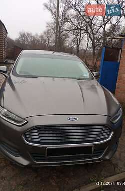 Седан Ford Fusion 2013 в 