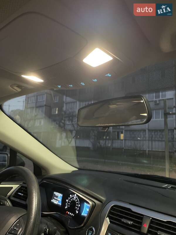Седан Ford Fusion 2016 в Киеве фото 15 Седан Ford Fusion 2016 в Киеве