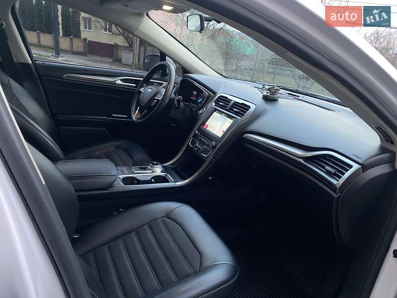 Седан Ford Fusion 2016 в Виннице