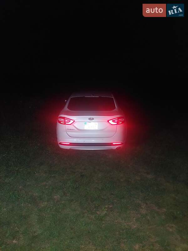 Седан Ford Fusion 2015 в Полтаве