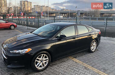 Седан Ford Fusion 2015 в Києві