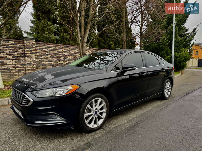 Седан Ford Fusion 2017 в 