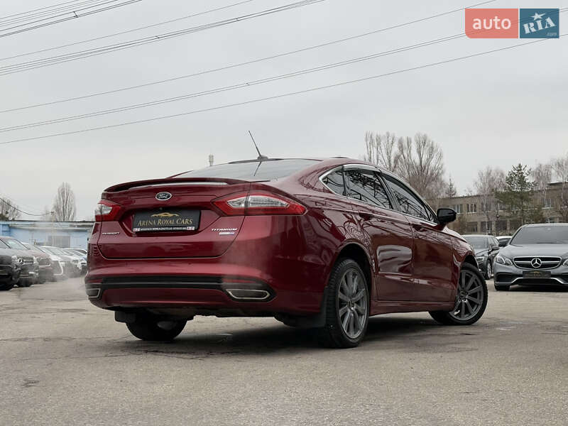 Седан Ford Fusion 2013 в 