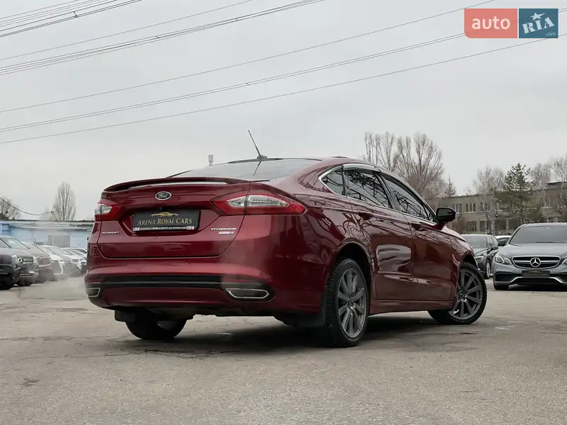 Седан Ford Fusion 2013 в 