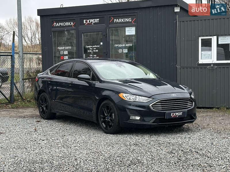 Седан Ford Fusion 2020 в Львове