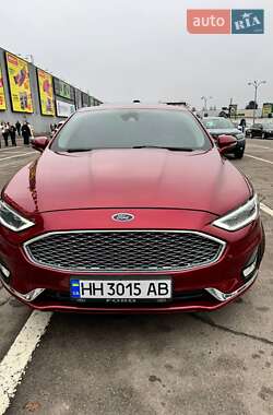 Седан Ford Fusion 2018 в 
