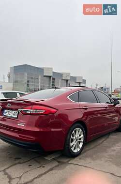 Седан Ford Fusion 2018 в 