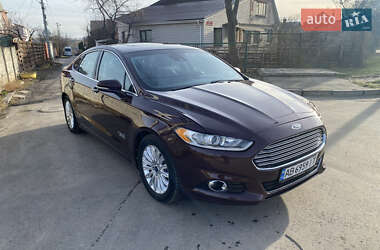 Седан Ford Fusion 2013 в 