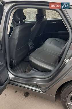 Седан Ford Fusion 2018 в 