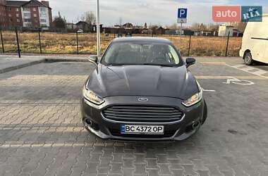 Седан Ford Fusion 2014 в Стрию