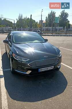 Седан Ford Fusion 2017 в 