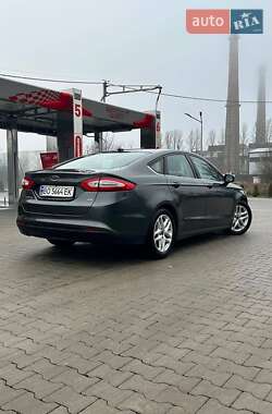Седан Ford Fusion 2014 в 