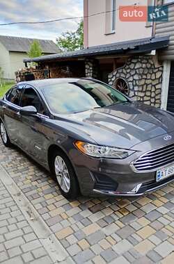 Седан Ford Fusion 2018 в 