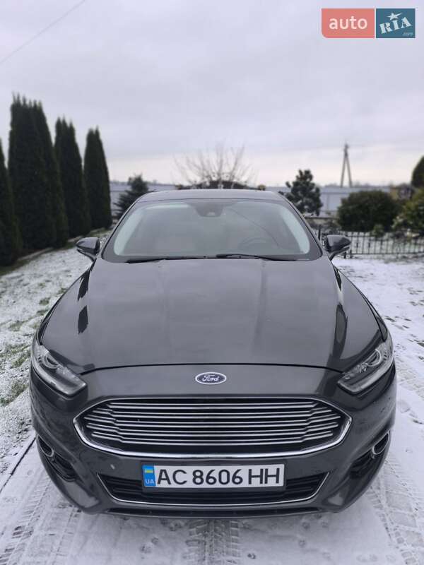 Седан Ford Fusion 2014 в Нововолынске
