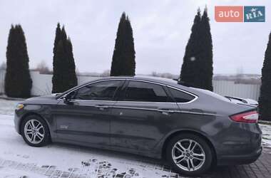 Седан Ford Fusion 2014 в 
