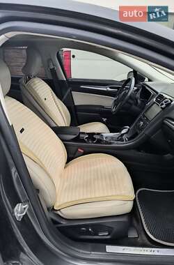 Седан Ford Fusion 2014 в 