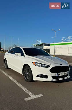 Седан Ford Fusion 2015 в Одесі