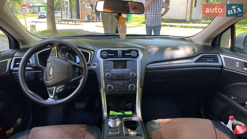 Седан Ford Fusion 2017 в Калуше