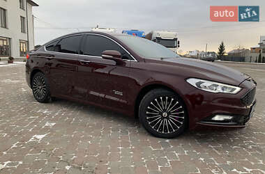 Седан Ford Fusion 2016 в Львове