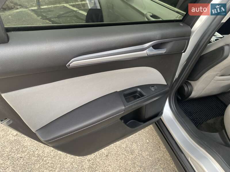 Седан Ford Fusion 2014 в Києві фото 18 Седан Ford Fusion 2014 в Києві