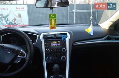 Седан Ford Fusion 2012 в 
