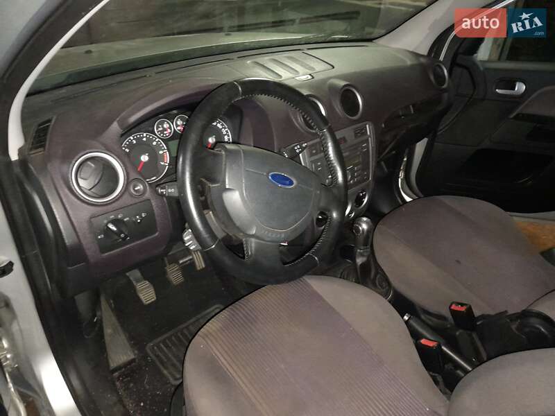 Хетчбек Ford Fusion 2007 в Полтаві