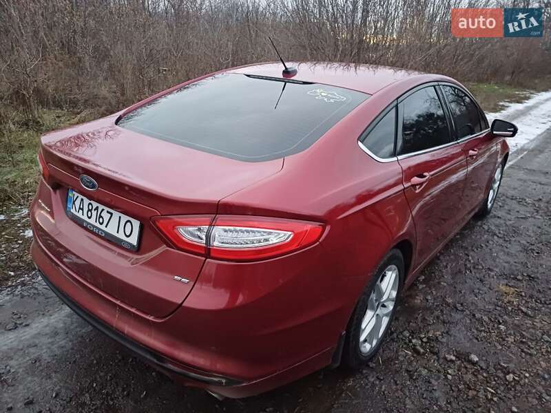 Седан Ford Fusion 2015 в Монастырище