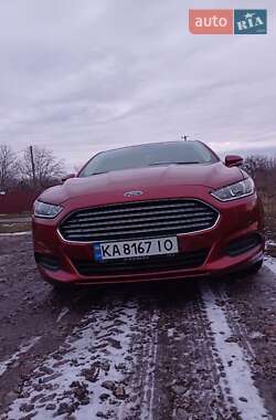 Седан Ford Fusion 2015 в Монастирищеві