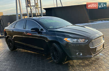 Седан Ford Fusion 2015 в Дубровице