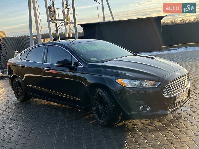 Седан Ford Fusion 2015 в Дубровице