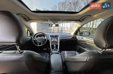 Седан Ford Fusion 2015 в Дубровице