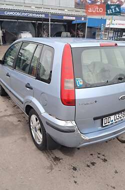 Хетчбек Ford Fusion 2004 в 