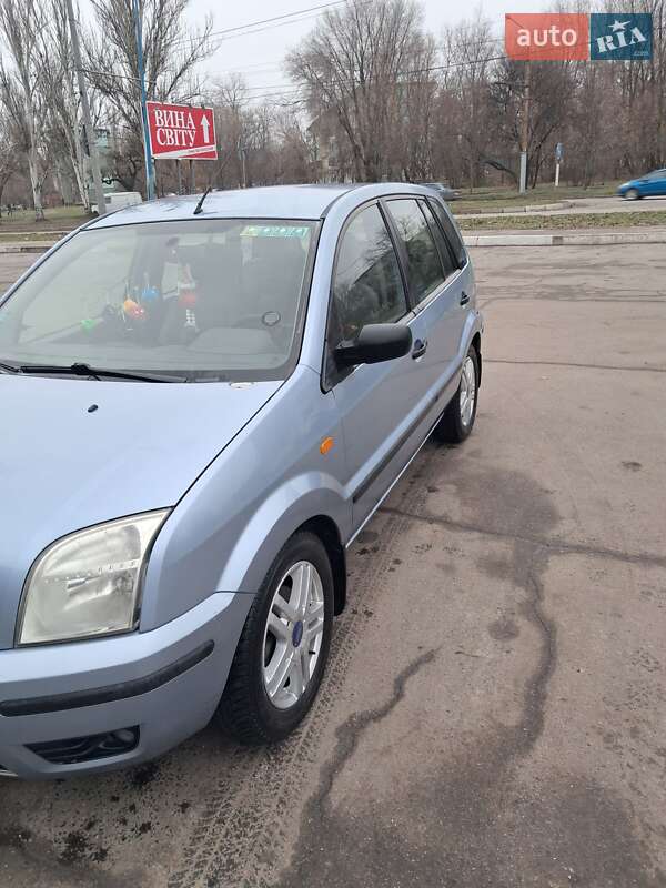 Хетчбек Ford Fusion 2004 в Полонному