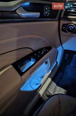 Седан Ford Fusion 2016 в 