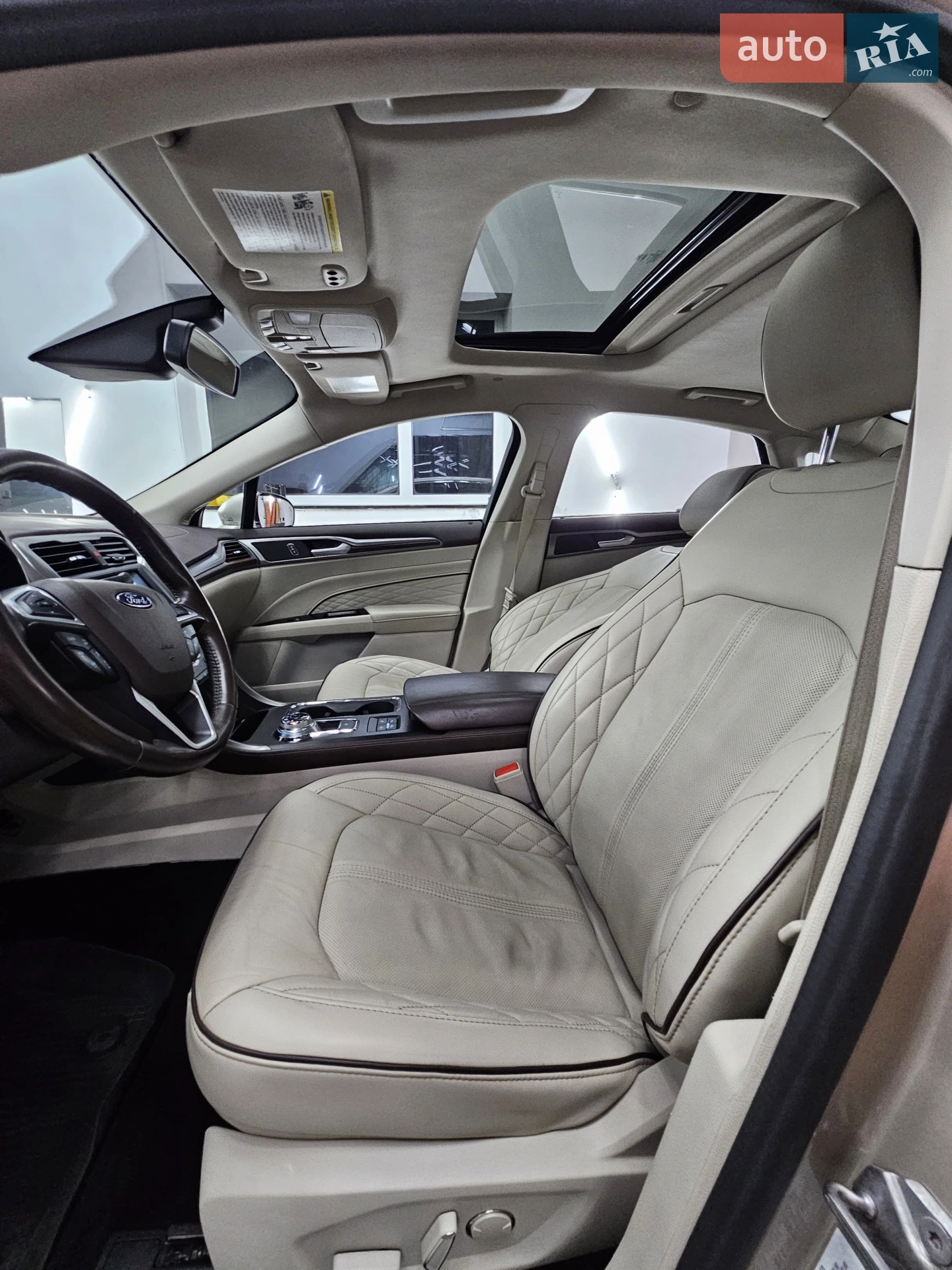 2016 Ford Fusion - мініатюра 32